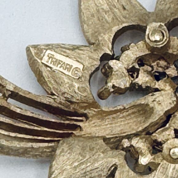 Vintage Crown Trifari Marked Brooch Gold Tone & Rhinestones Flower w Stems - Picture 7 of 10